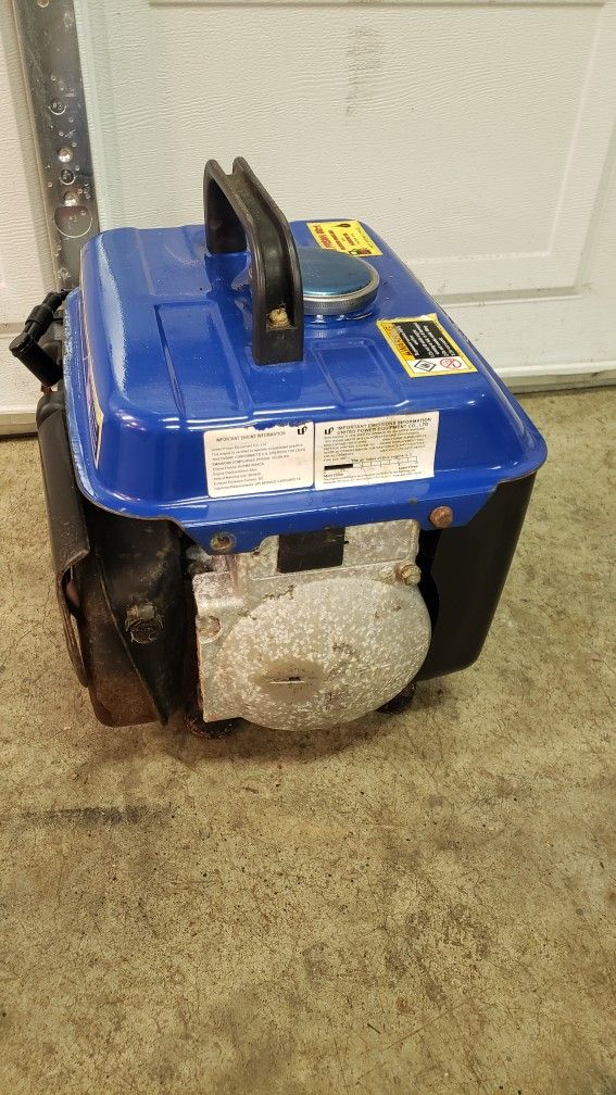 Handyman Special..Chicago 2 HP 800/900W Portable Generator for Sale in