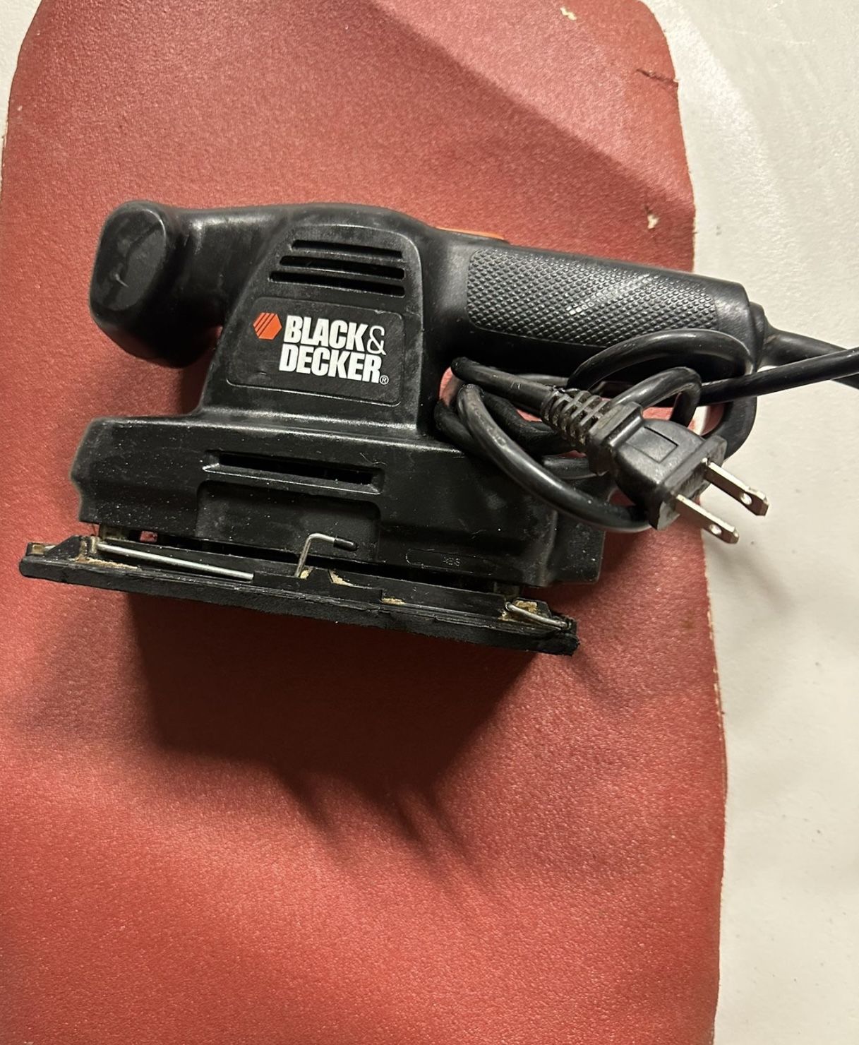 BLACK & DECKER