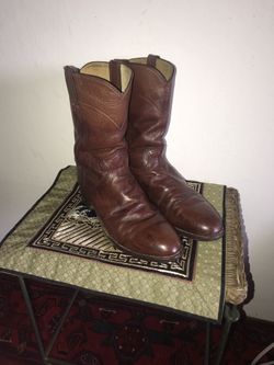 JUSTIN COWBOY BOOTS- sz. 9 y Justin