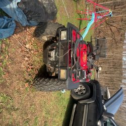 Four wheeler 1998 artic cat thunder at 300 4x4