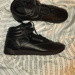 Women's Gym Shoes Size 7