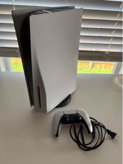 PS5 Disk Version with controller