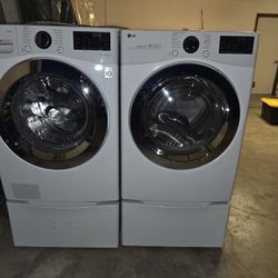 LG WASHER AND DRYER