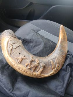 Antique large carved horn