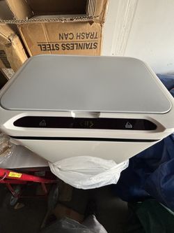 White Motion Sensor 7gal Trash Bin
