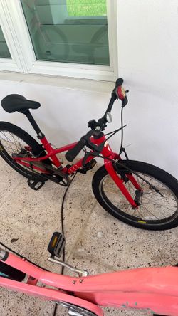 🚲 Specialized Jett Kids Bike – Red – Lightweight Aluminum