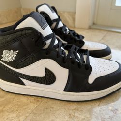 Air Jordan 1 Mid SE Elephant Print Black