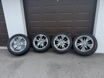 Tire’s & Chrome Rims 305/45R22 118V 4pc