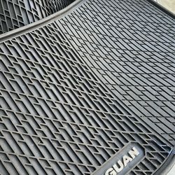 VW Tiguan Floor Mats And Roadside Kit