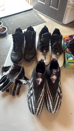 Football cletes