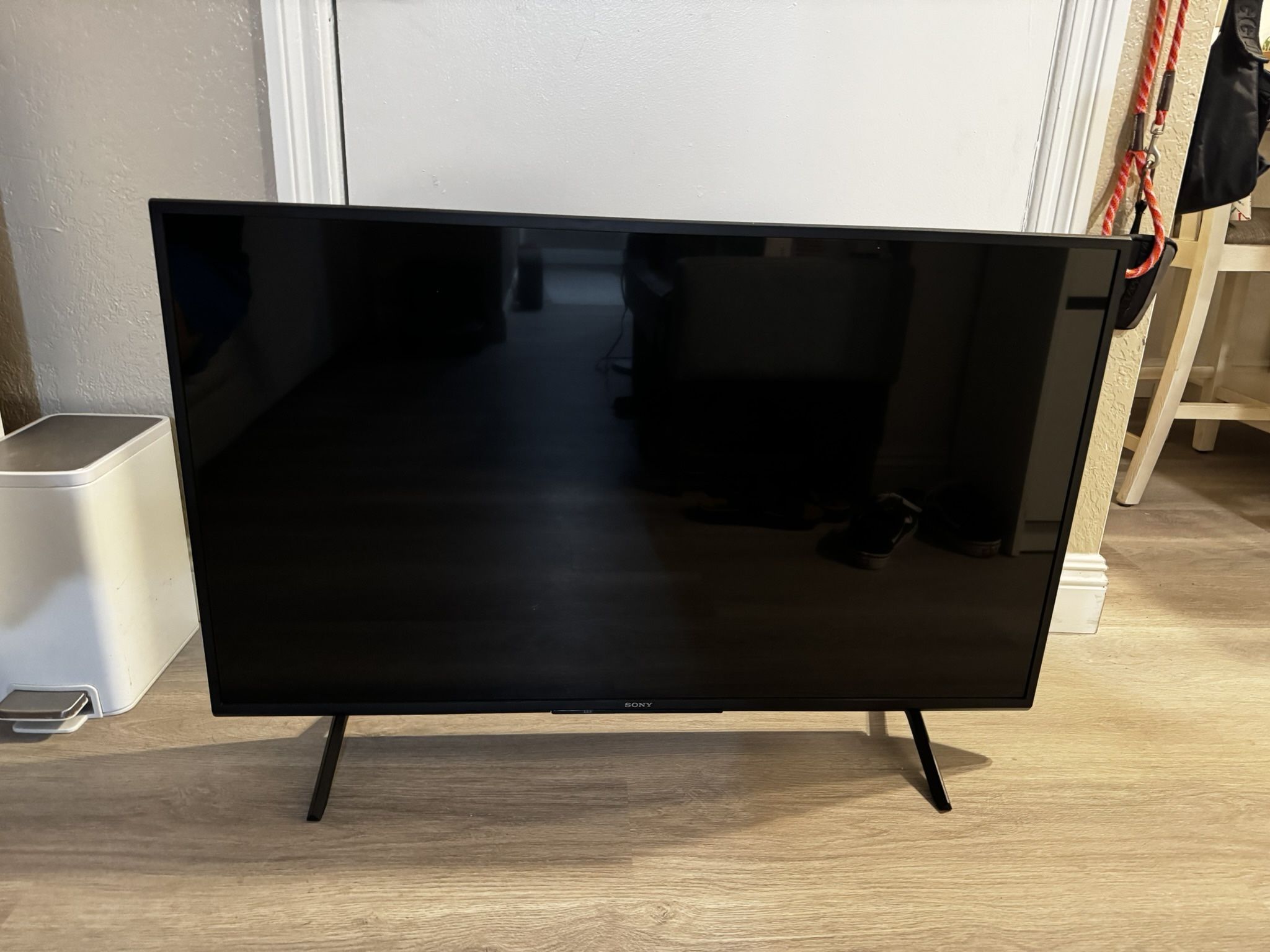 Sony X77L 43” 4K TV