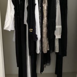 Women’s Clothes Small And Medium 