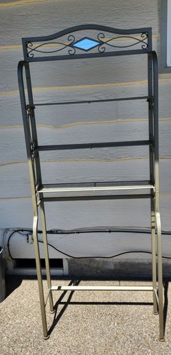 Metal shelf