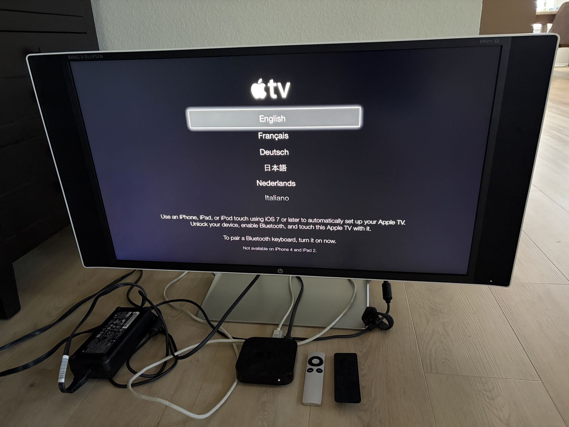 HP 32” Envy monitor With Apple TV Model 1427