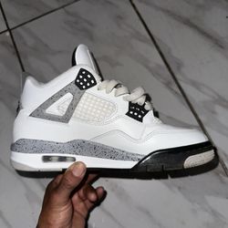 Air Jordan Cement 4 size 7M
