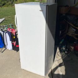 Medium Size Garage Fridge 