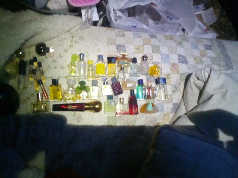 36 Mini Perfume Bottles Like Gucci Chanel 19 Etc