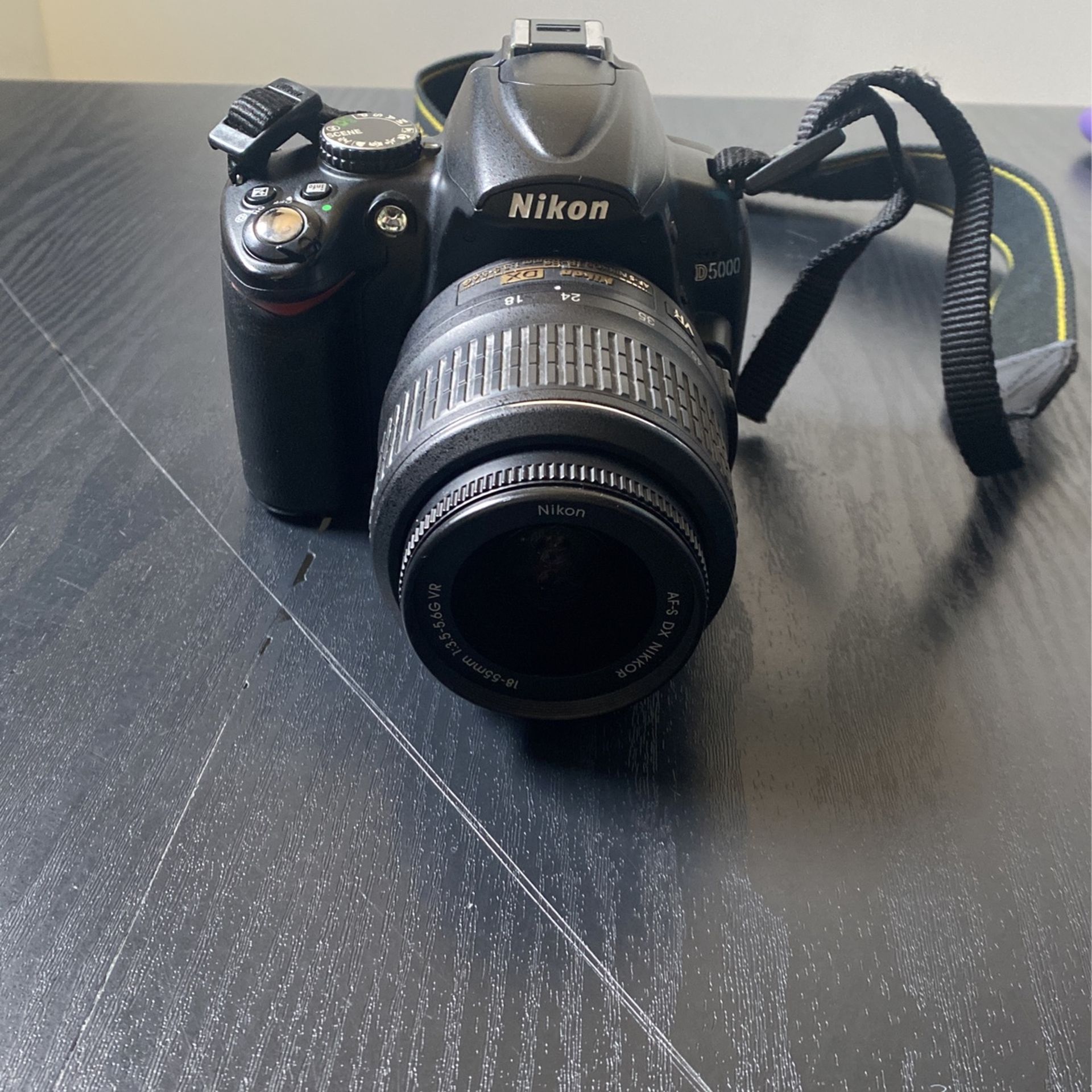 Nikon D5000