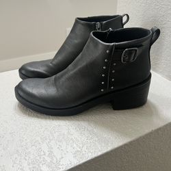 Women’s Boots