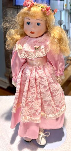 Porcelain Collector 15" Doll-Pink Satin & Cottage Lace Dress-with Custom Plastic Cover-Metal Display Stand! Vintage