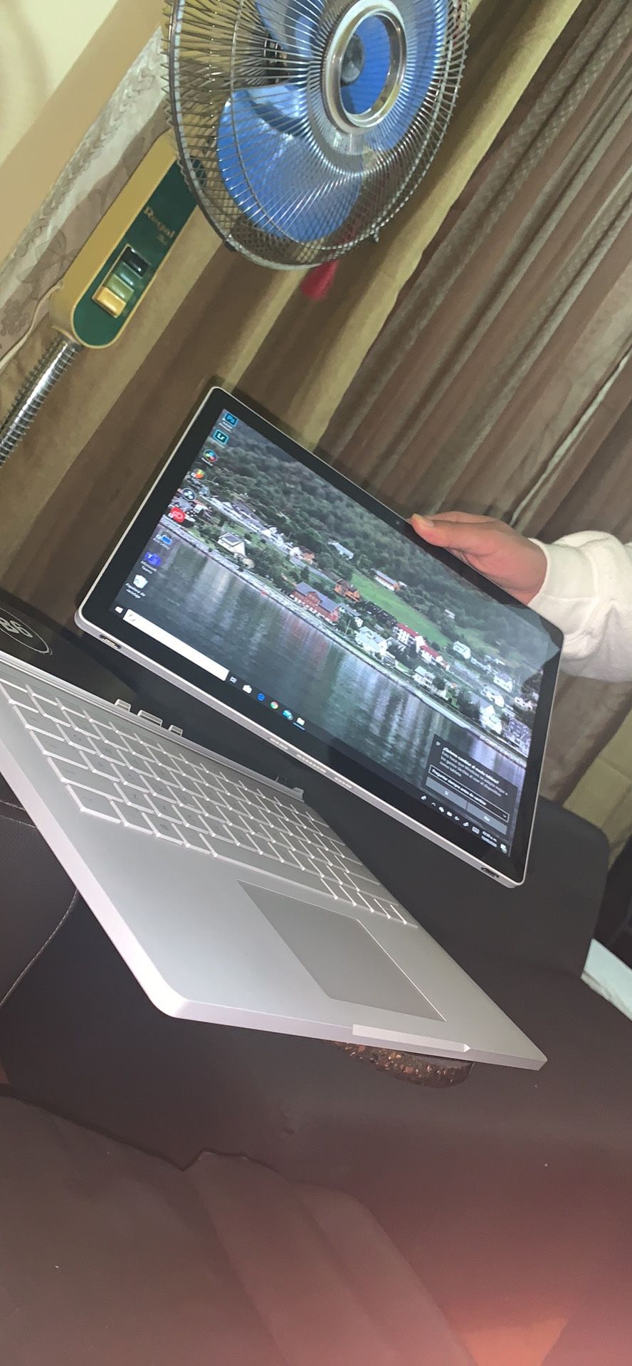 Microsoft Surface book 2