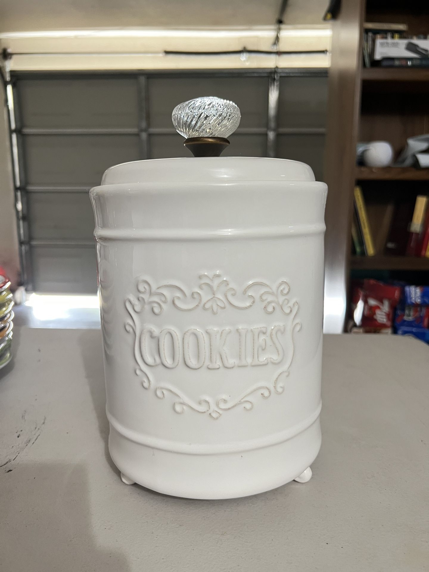 Pier 1 One Crystal Knob Cookie Jar Sealed Ceramic Canister White Farmhouse 11x6