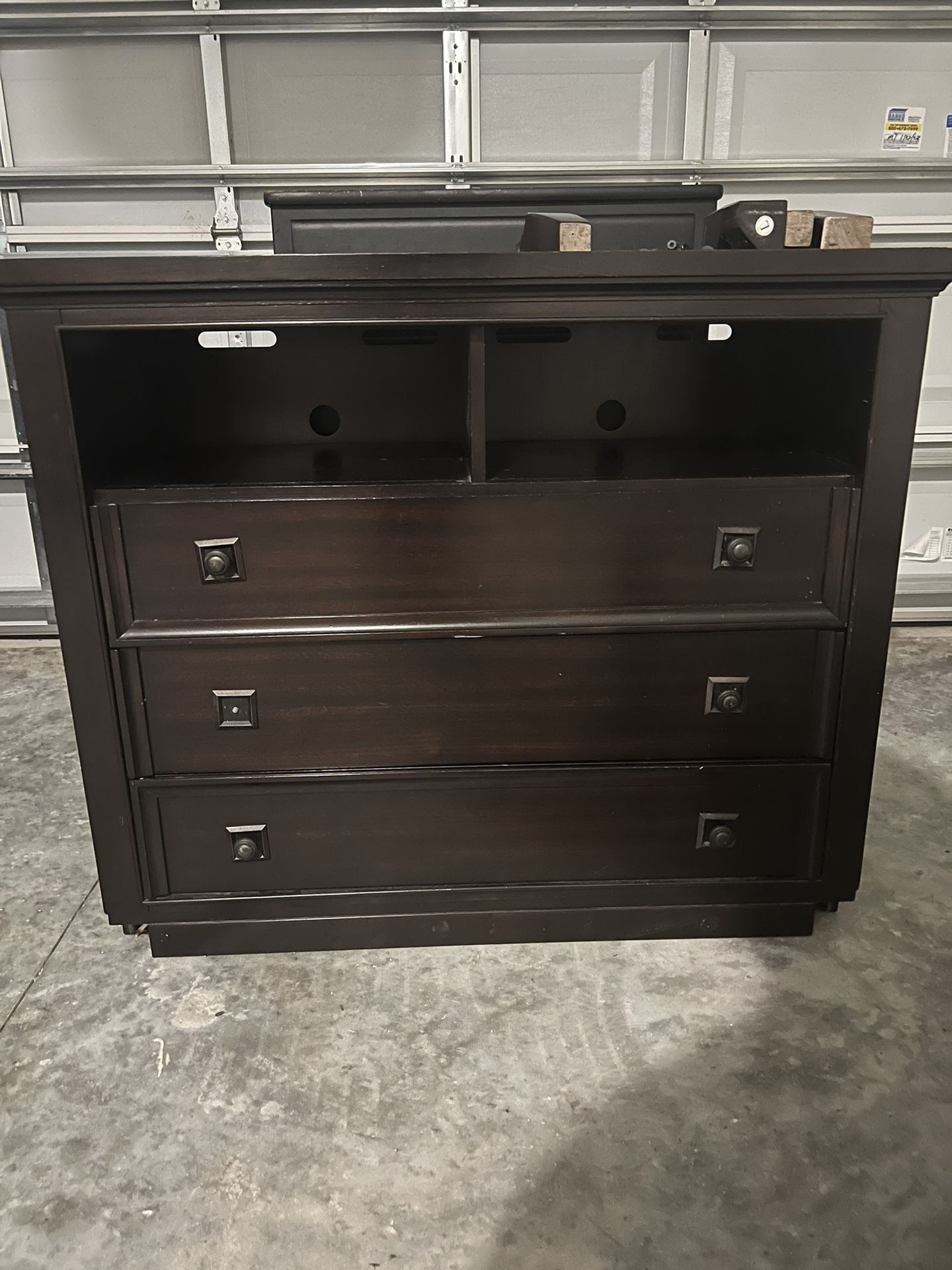 Wood Dresser