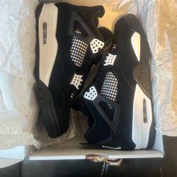 Jordan 4 Retro White Thunder