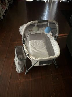 Baby bassinet, never used