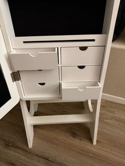 Jewelry box/full length mirror