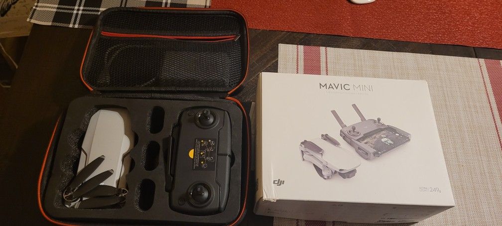 DJI Mavic Mini With Carrying Case and Accessories.