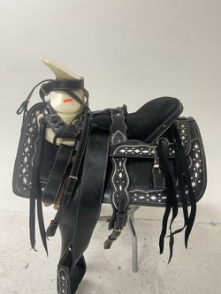 Montura Charra De Cuero Con Fuste Amplio 