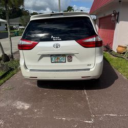 2016 Toyota Sienna