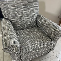 Modern Upholstered Accent Chair – Gray Pattern / Like New
