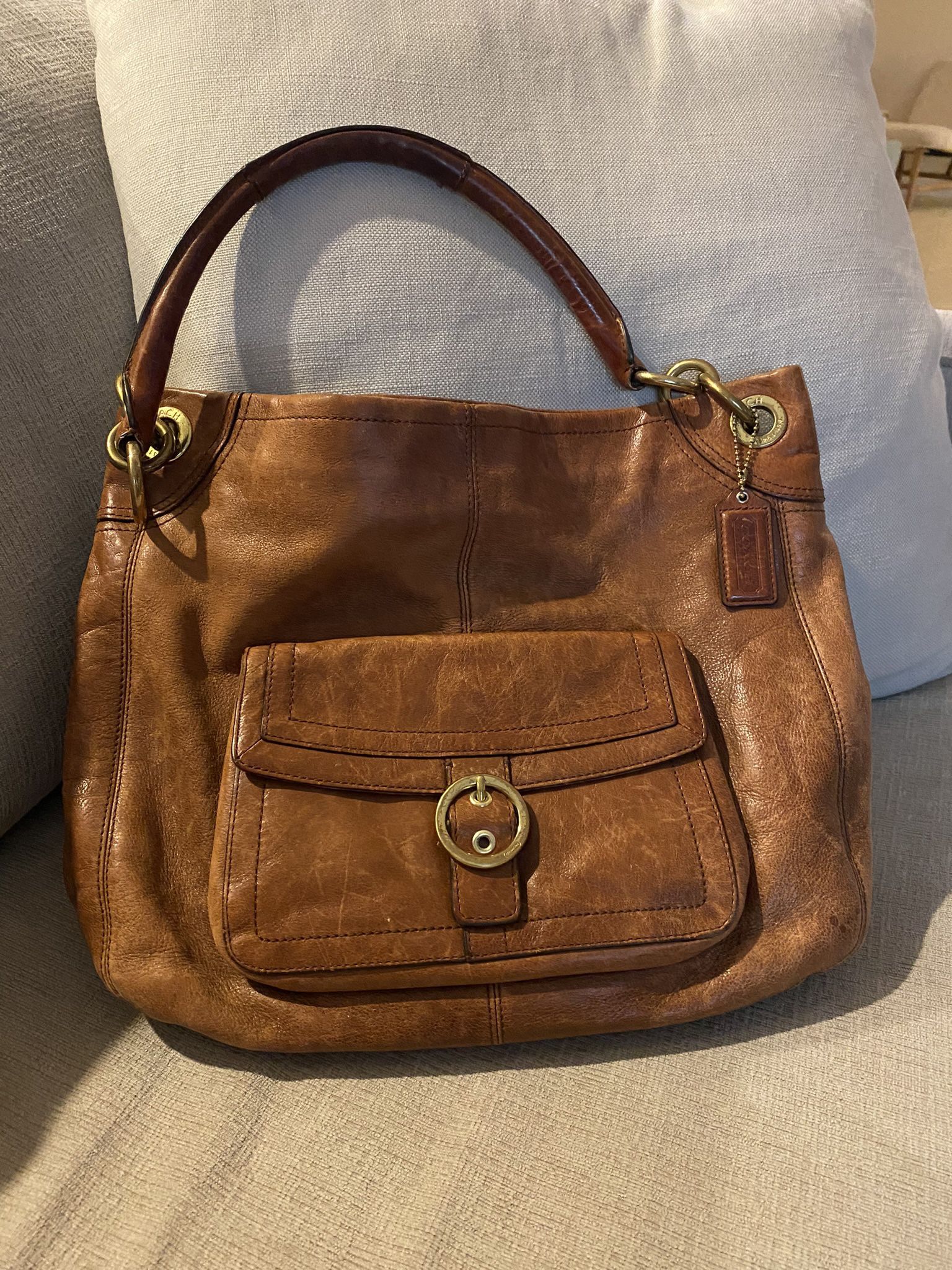 Coach Handbag / Handbag / Leather Hobo / leather bag