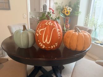 Fall decoration pumpkins