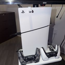 BRAND NEW PS5 w both controllers & PS5 Stand