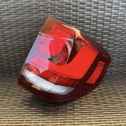 2014 2015 2016 2017 2018 BMW X5 F15 Right Passenger Side Outer Tail Light OEM 011297-04
