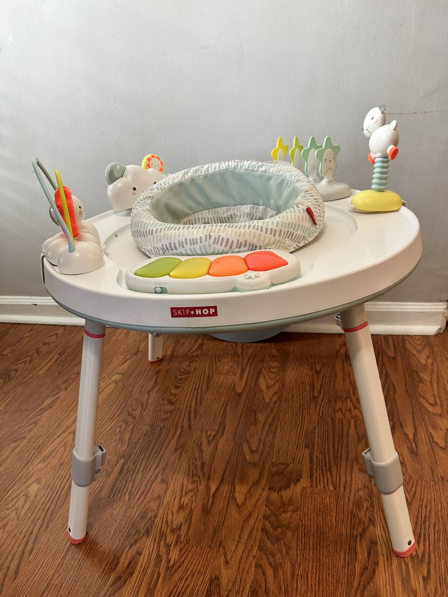 Skip Hop Silver Lining Cloud Baby Activity Center Kids Table | Model 01720