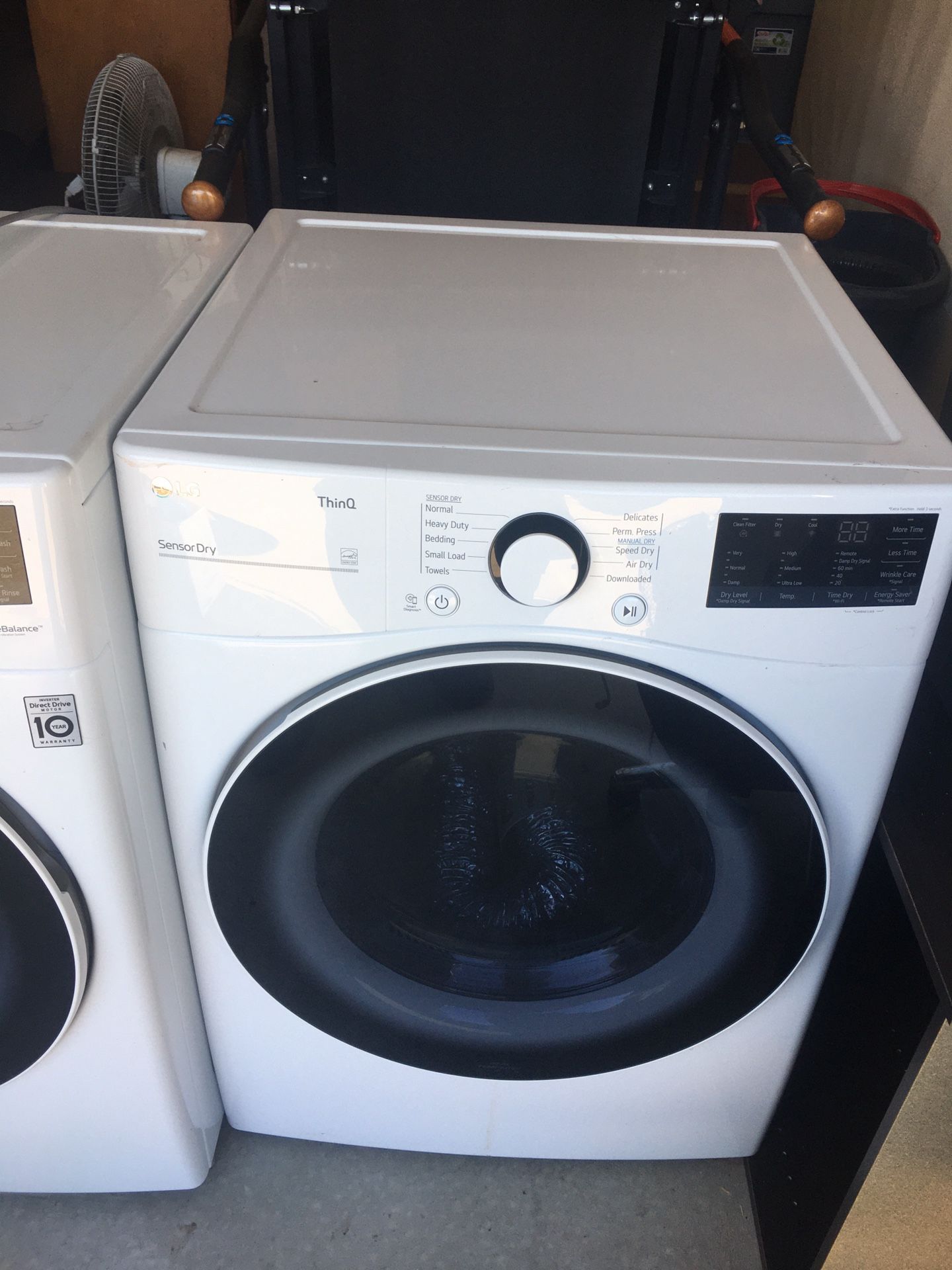 Lg ThinQ washer and dryer White Front Load for Sale in Liberty, MO OfferUp