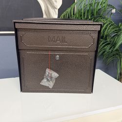 Brand New Large Metal Bronze Locking Mailbox 