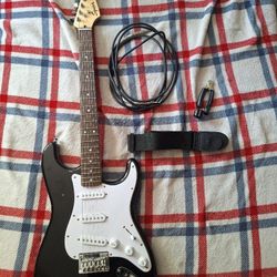 Guitar - Squier - Fender starcaster