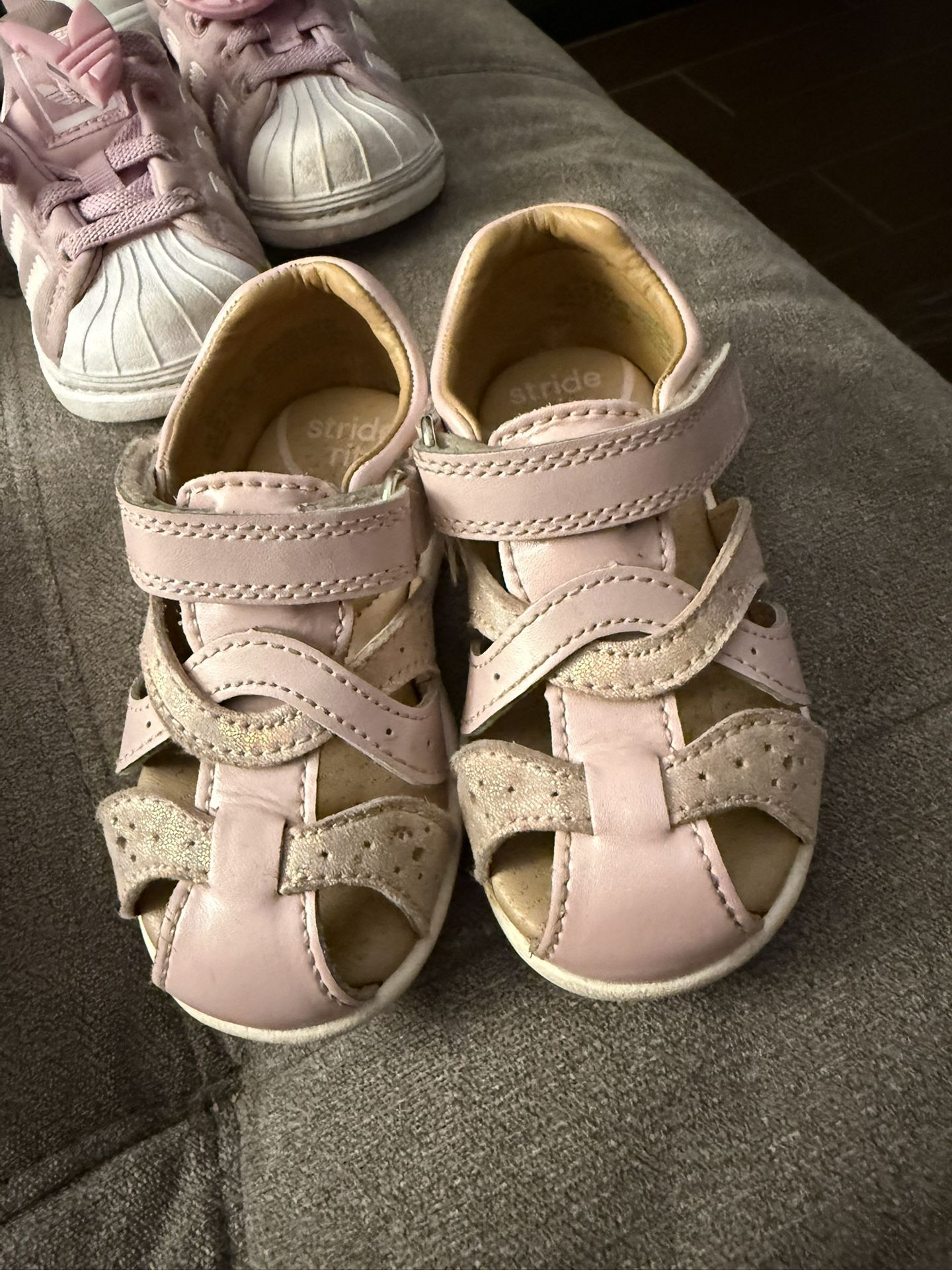 Stride Rite 5.5c Wide