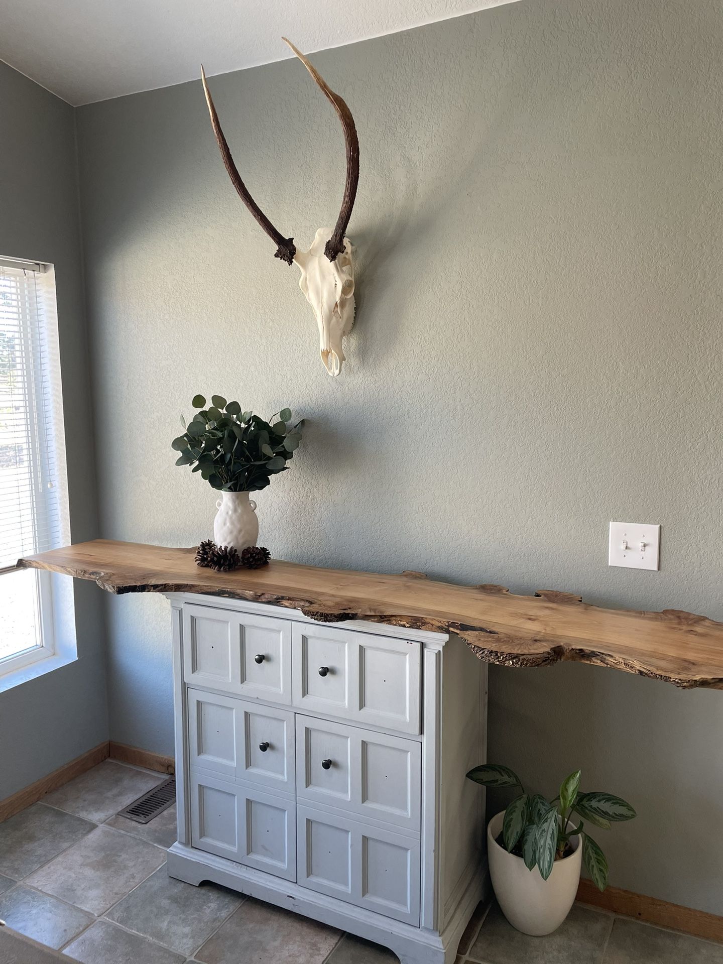 Entry Table Top