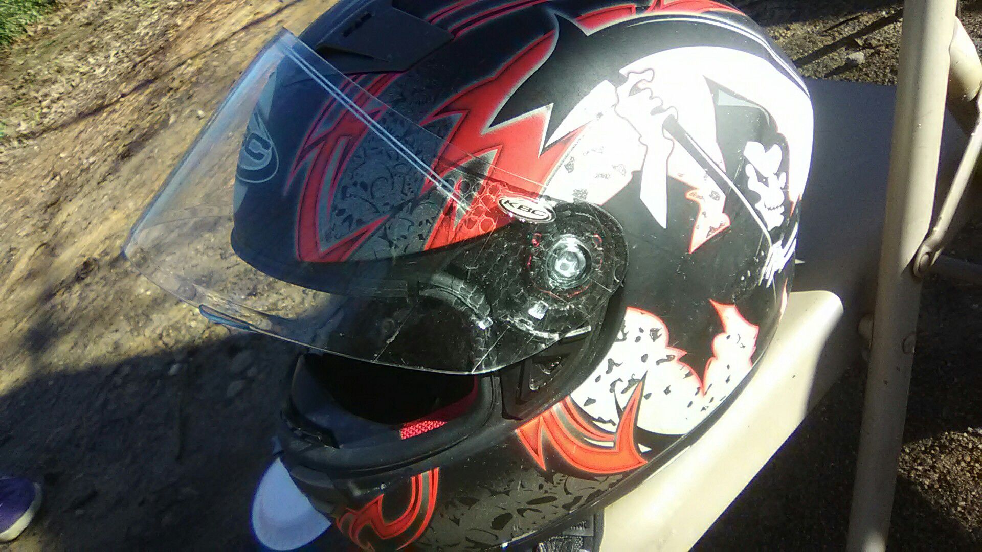 Kbc helmet