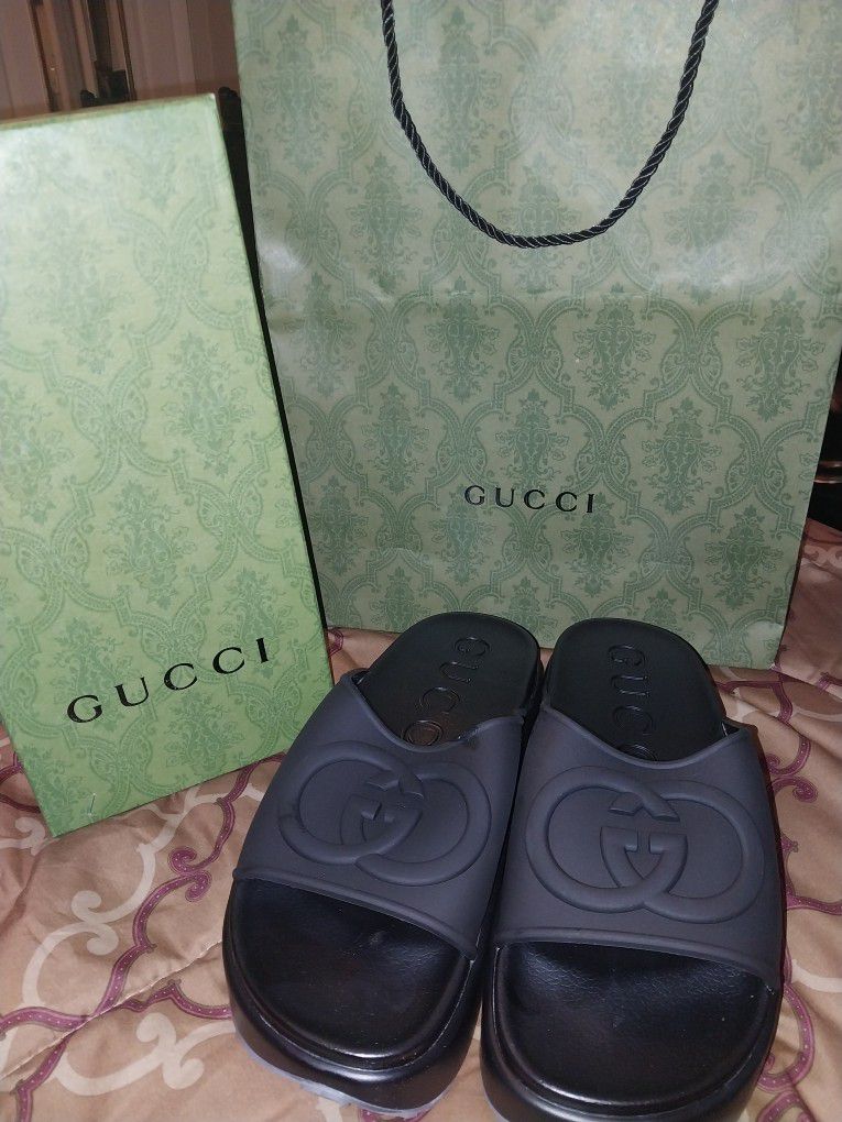 Size 7 New In The Box Gucci Slides for Sale in Fort Lauderdale, FL - OfferUp