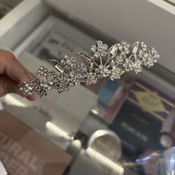 MODA 2000 Crown
