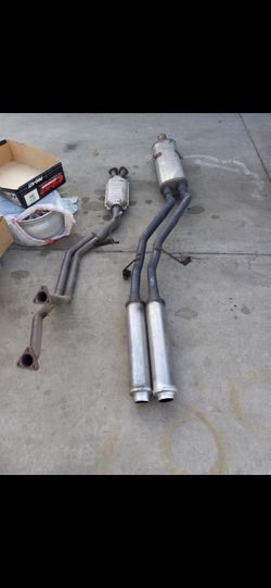 BMW EXHAUST PARTS