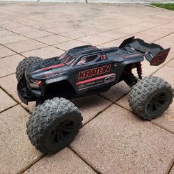 ARRMA Kraton 6s EXB