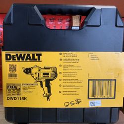 DEWALT 8 Amp 3/8 in. Variable Speed Reversing Mid-Handle Drill Kit with Keyless Chuck